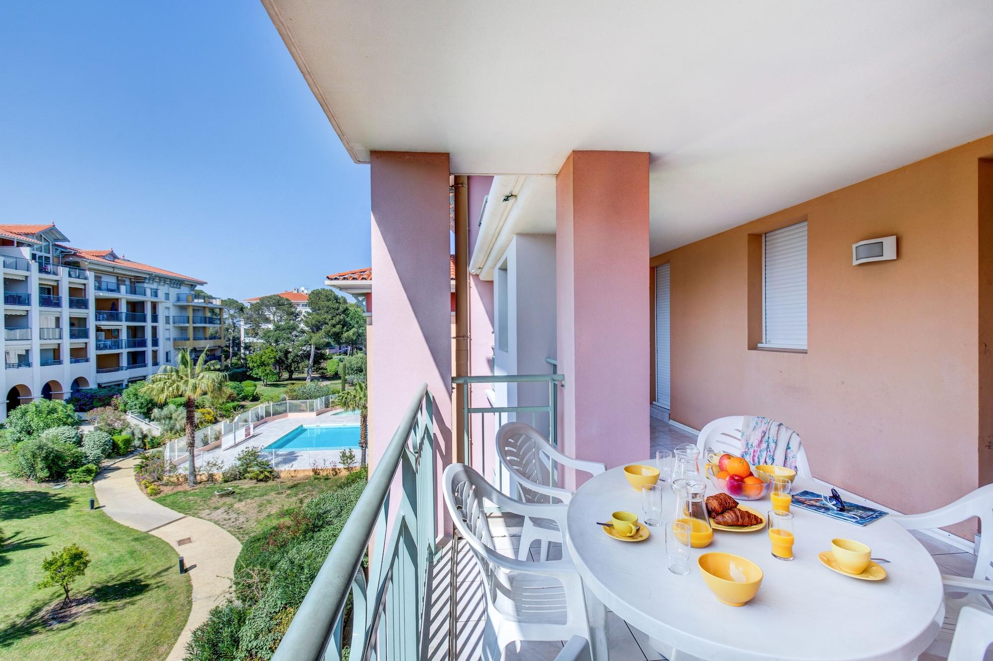 Vacancéole - Les Calanques Du Parc Aparthotel