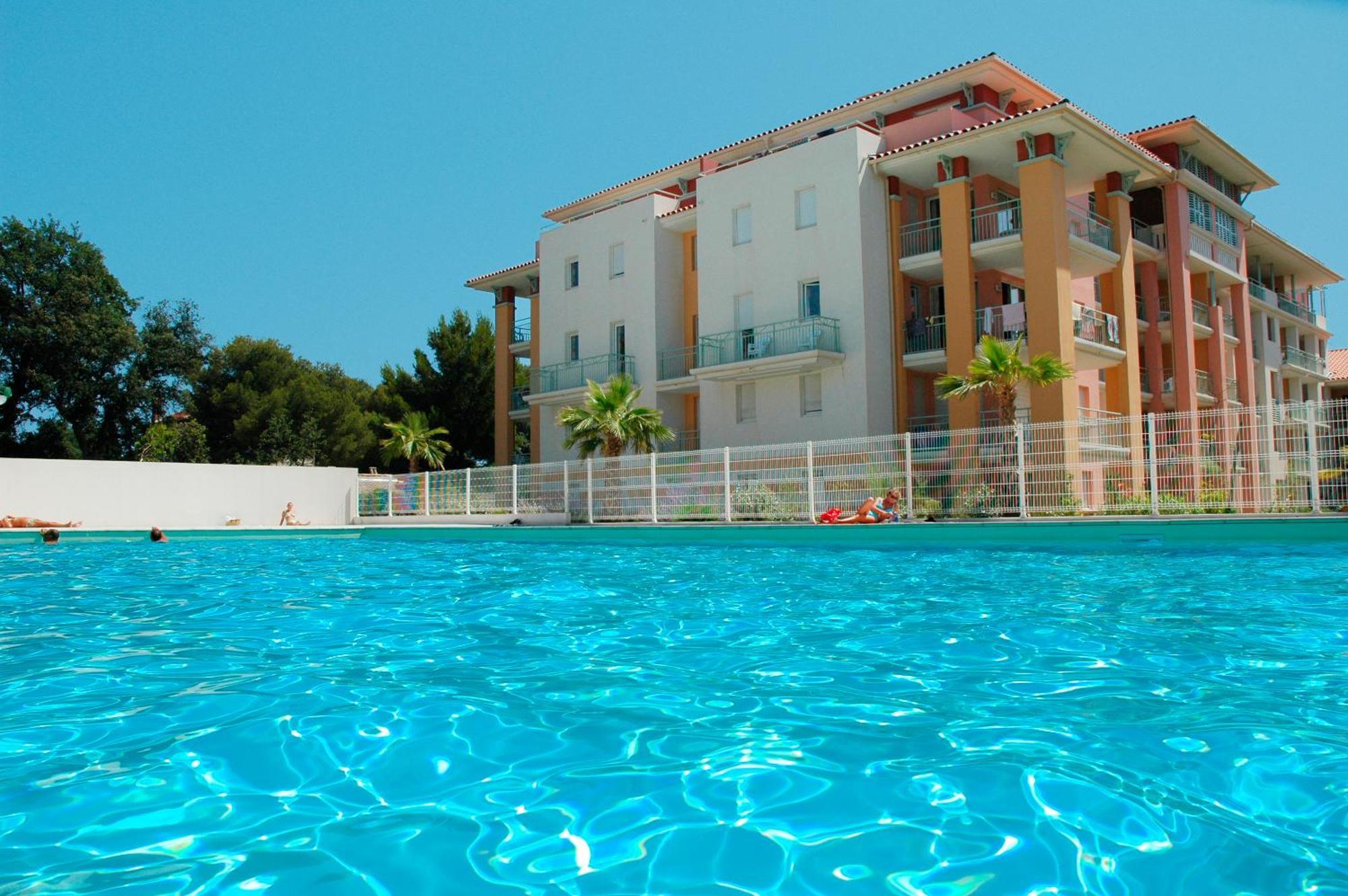 Aparthotel Vacancéole - Les Calanques Du Parc 3*