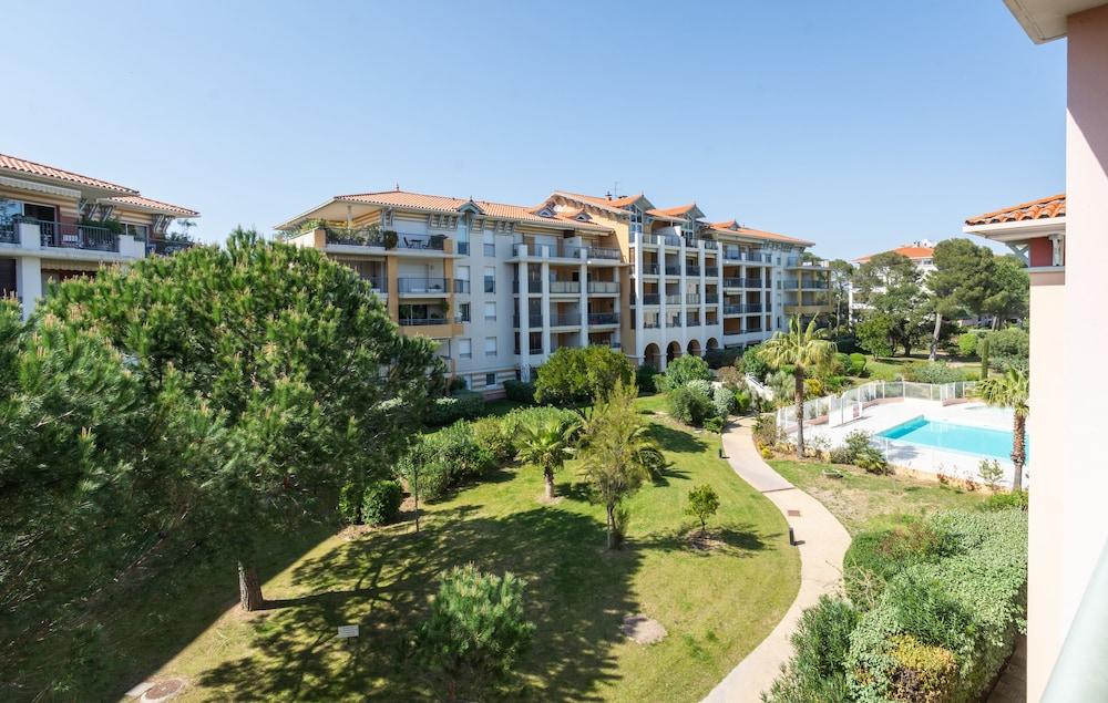 Vacanceole - Les Calanques Du Parc Aparthotel 3*
